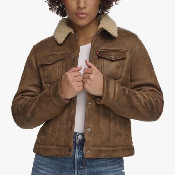 Levi's Women's Classic Sherpa Lined Trucker Jacket - NWOT - Picture 1 of 6